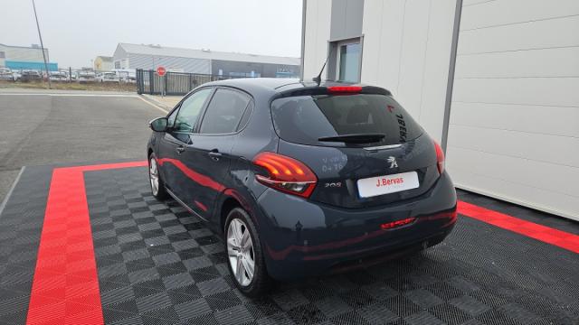 Peugeot 208 image 2