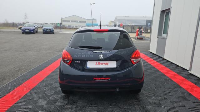 Peugeot 208 image 6