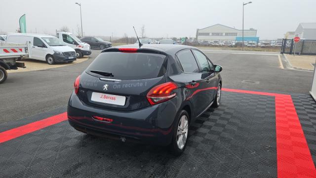 Peugeot 208 image 3