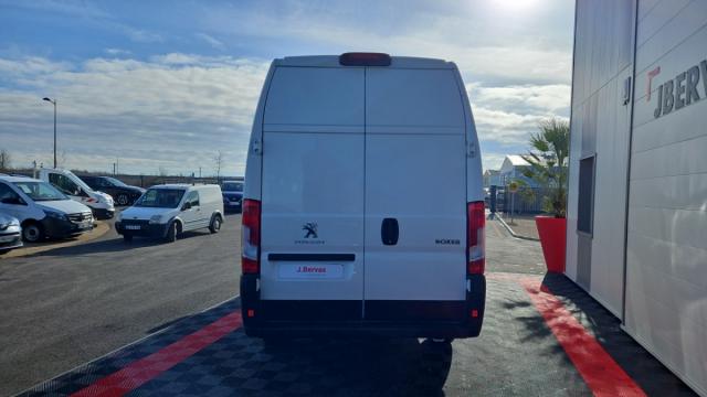 Peugeot Boxer image 1