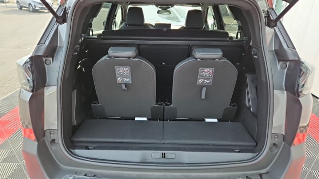 Peugeot 5008 image 2