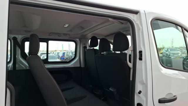 Renault Trafic image 9