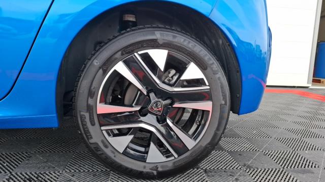 Peugeot 208 image 9