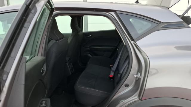 Renault Captur image 2