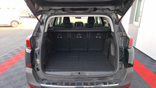 Peugeot 5008 image 2