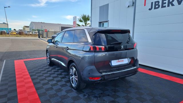 Peugeot 5008 image 1