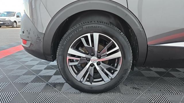 Peugeot 5008 image 2