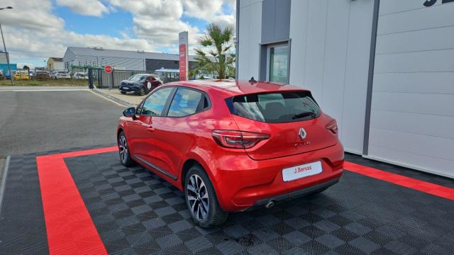 Renault Clio image 8
