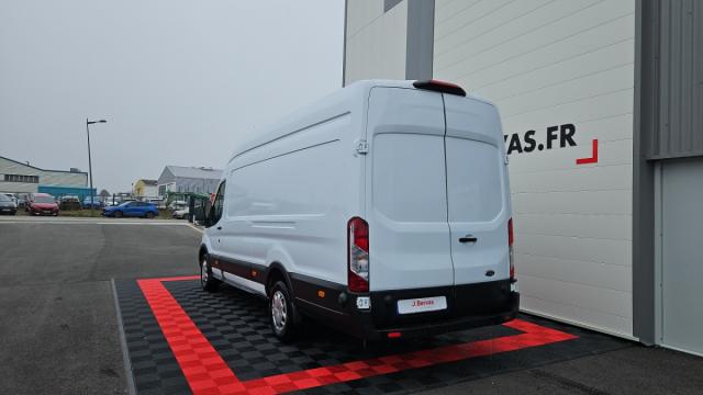 Ford Transit image 9