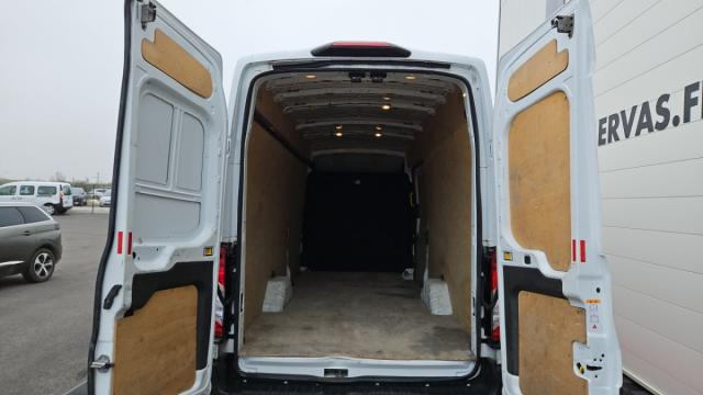 Ford Transit image 6