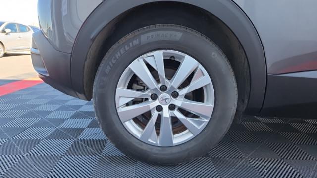 Peugeot 3008 image 2