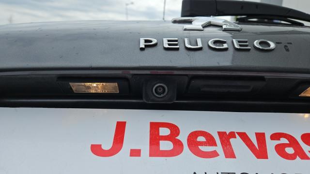 Peugeot 308 image 9