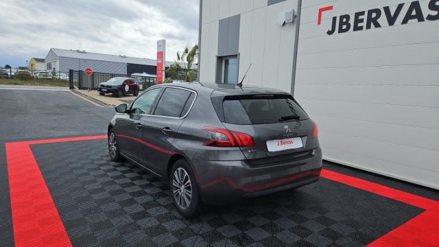Peugeot 308 image 1