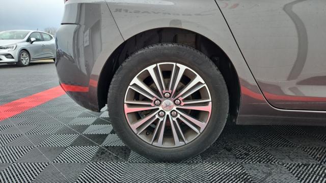 Peugeot 308 image 8