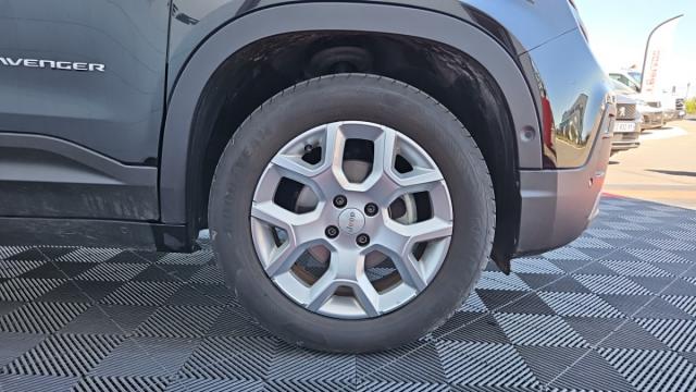 Jeep Avenger image 1