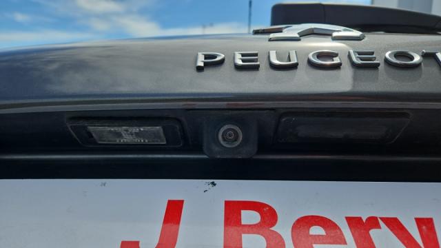 Peugeot 308 image 1