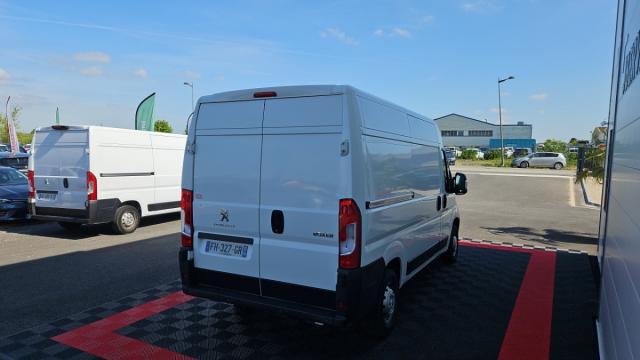Peugeot Boxer image 2