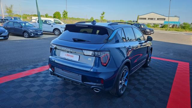 Lynk & Co 01 image 5