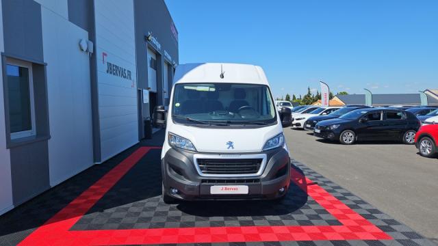 Peugeot Boxer image 1