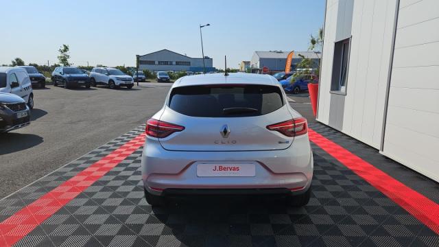 Renault Clio image 9