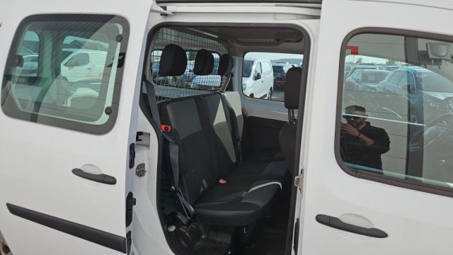 Renault Kangoo Express image 6