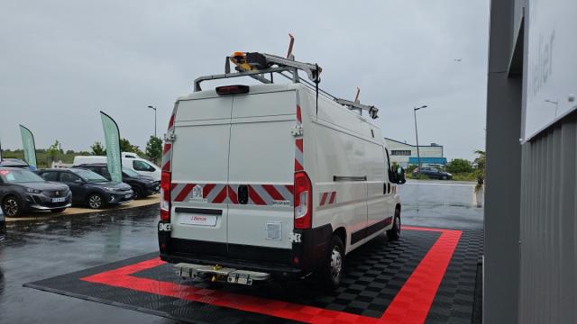 Peugeot Boxer image 1