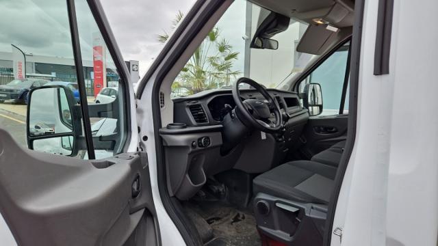 Ford Transit image 7