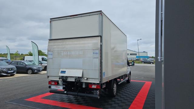 Ford Transit image 2