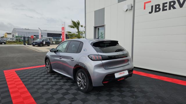 Peugeot 208 image 4