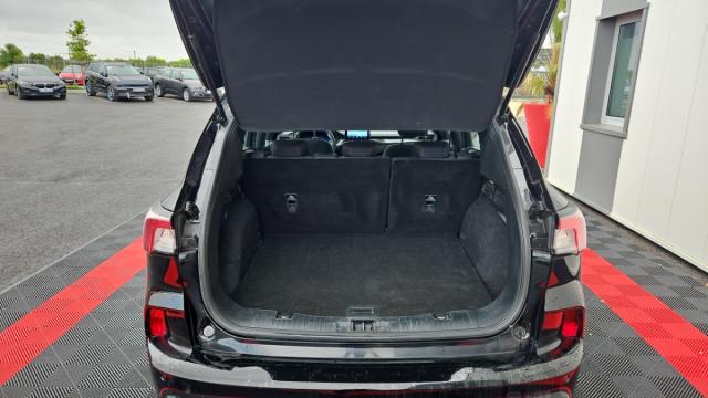Ford Kuga image 1