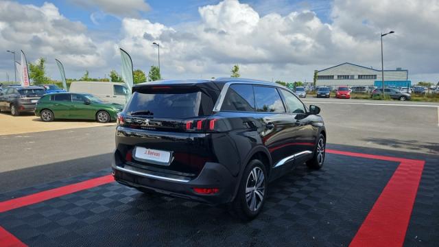 Peugeot 5008 image 2