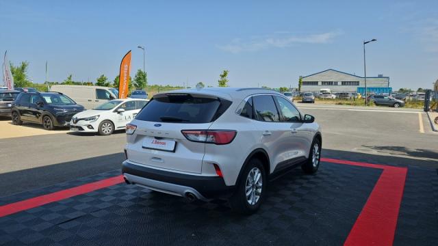 Ford Kuga image 3