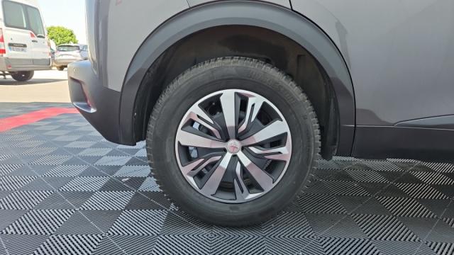 Peugeot 2008 image 3