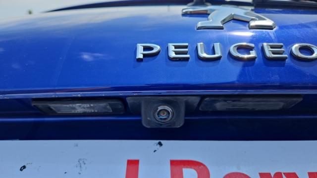 Peugeot 308 image 2