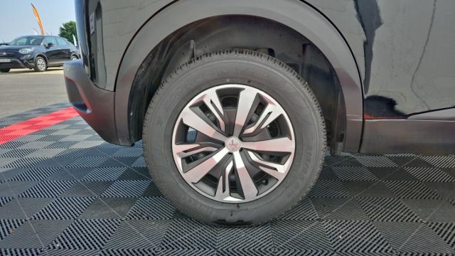 Peugeot 2008 image 3