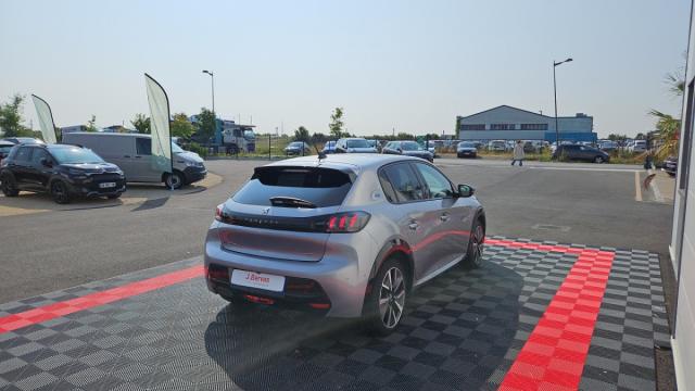 Peugeot 208 image 2