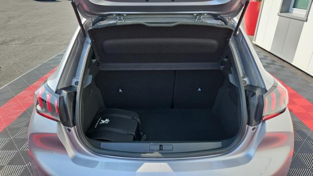 Peugeot 208 image 7