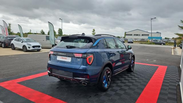 Lynk & Co 01 image 3