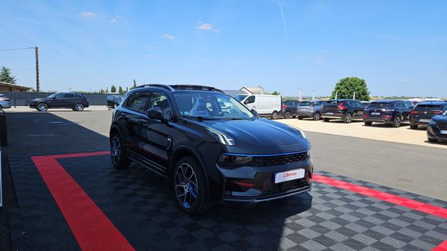 Lynk & Co 01 image 9
