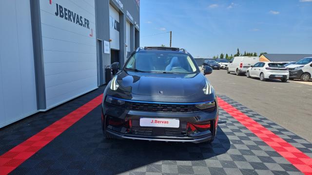 Lynk & Co 01 image 3