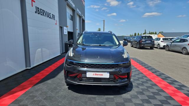 Lynk & Co 01 image 6