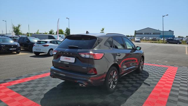 Ford Kuga image 1