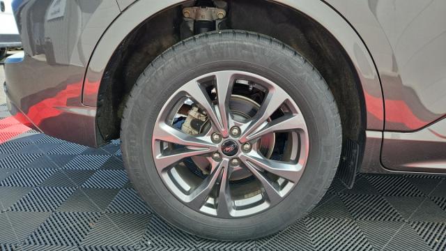 Ford Kuga image 9