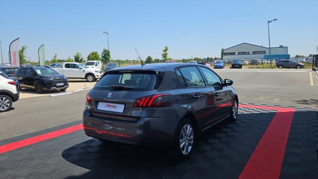 Peugeot 308 image 2