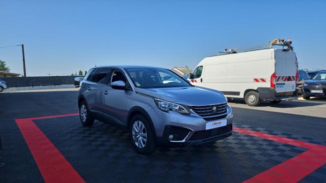 Peugeot 5008 image 8