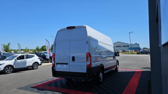 Peugeot Boxer image 2