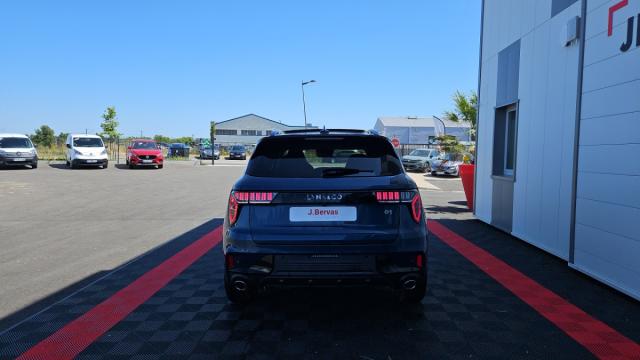Lynk & Co 01 image 5