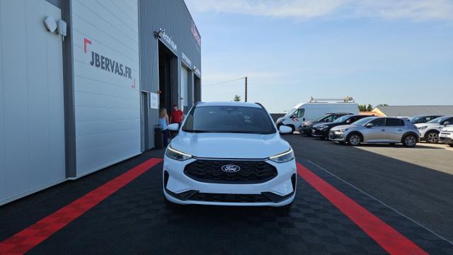 Ford Kuga image 6