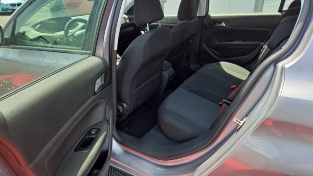 Peugeot 308 image 6