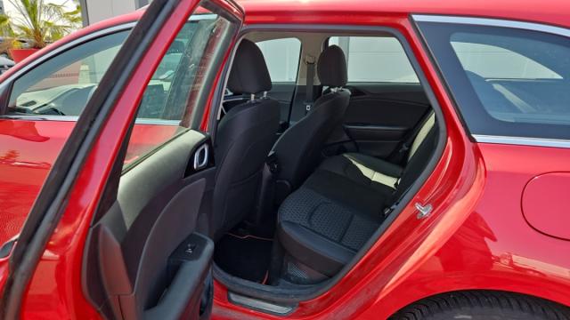 Kia Cee'D_sw image 5